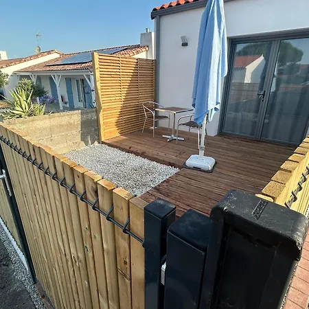 Chaum' Apartment